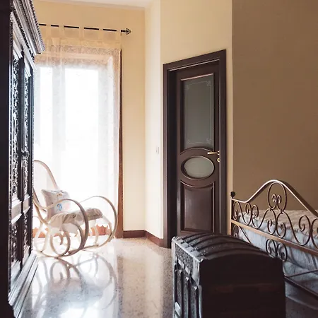 L'archetto 罗卡蒙菲纳